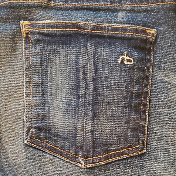 rag & bone skinny capri jeans in a classic medium wash denim. Size 29. - Picture 6 of 7